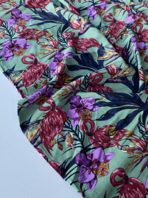 Тканина штапель кольору шалфей з фламінго і тропічними квітами