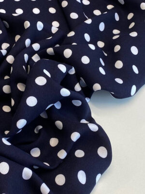 Віскоза твіл темно-синього кольору з білим горошками  розміром 1,5*1,5см