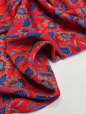 Віскоза італійська крепова червона з синіми огірками