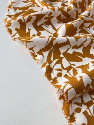 Штапель віскоза біла графіка на жовто-гірчичному фоні