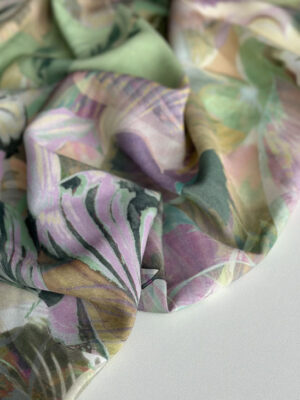 Штапель Італія з акварельним принтом крупне листя в шалфейнорожевій пастельній гамі