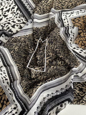 Шифон принт в коринево-чорно-білій гамі з енімал і графічним принтом