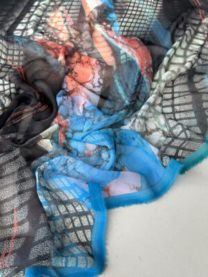 Шифон принт фантазійний чорно-синій дизайн крупна абстракція