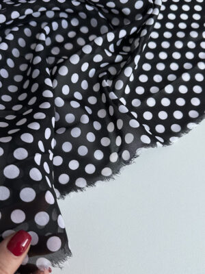 Прозорий шифон чорний з білими горошками розміром 1,1*1,1см