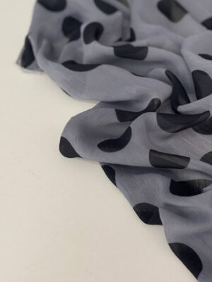 Шифон жатий сірий з великими чорними горошками розміром 3,7*3,7см