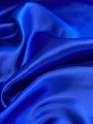 Атлас яскраво-синього кольору