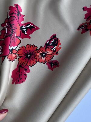 Шовкова тканина стрейч Італія з крупною квіткою рапортом