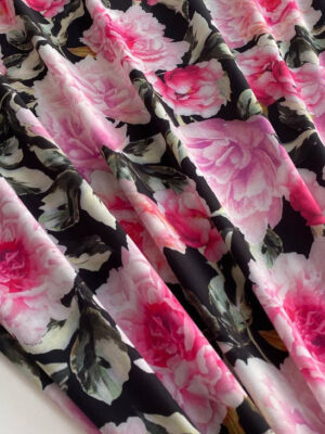 Суперсофт шикарні акварелньі півоніі 3D на чорному фоні