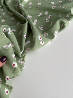 Суперфот ніжно-шалфейного відтінку з білими ромашечками