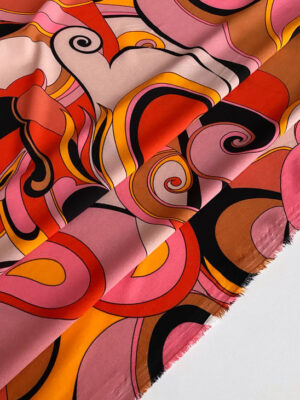 Суперсофт з крупним абстракційним дизайном в стилі еміліо Пуччі в помаранчово-коричневих кольорах