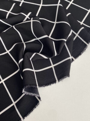 Суперсофт чорного кольору з тонкою білою клітинкою