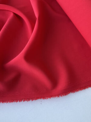 Шифон гладкий стрейчовий червоного кольору