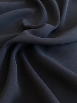 Платтяна тканина чорного кольору по типу не прозорого шифону