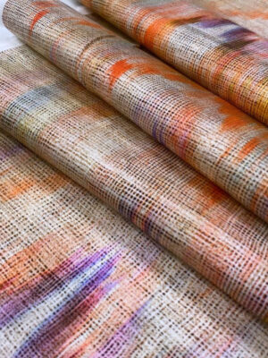 Полірований котон-сатин Італія в абстракційному етно дизайні в помаранчово-бежево-лілових кольорах