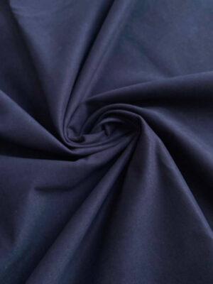 Оксамитовий котон темно-синього кольору з чорничним підтоном