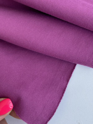 Котон-джинс лілового кольору, Італія