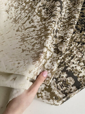 Стрейч батист з градієнтним купонним малюнком міленька графіка у коричнево-бежевій гамі