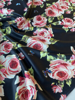 Котон-сатин чорного кольору з трояндами Дольче і метеликами