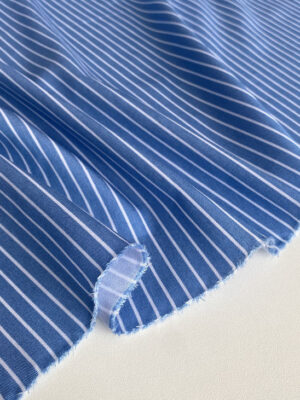 Лайт денім вертикальна блакитна і біла смужки шириною 1см і 0,2см