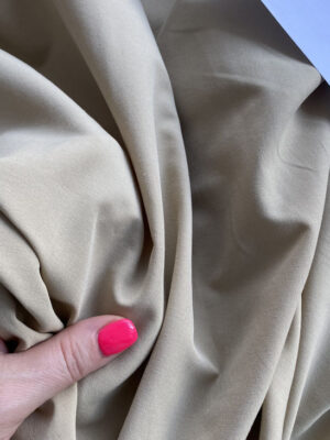 Котон-поплін стрейчовий пісочно-бежевого відтінку