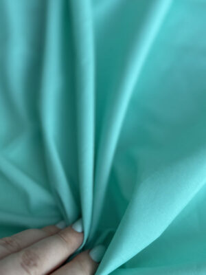 Котон темно-синього кольору