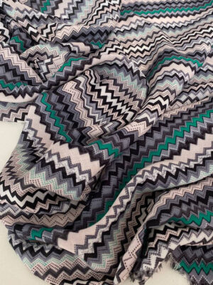 Батистова тканина в стилі Міссоні в зелено-сірій гамі